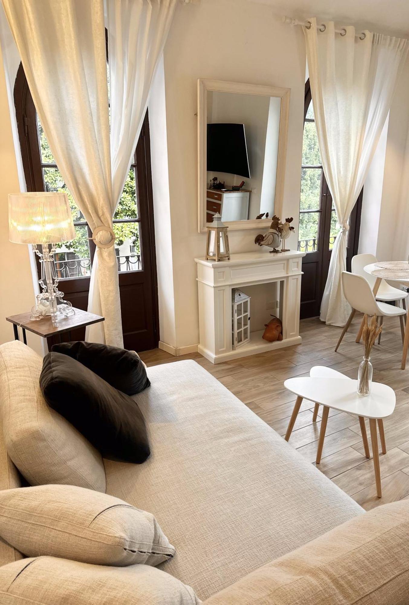 Contessa Reina Apartment Como